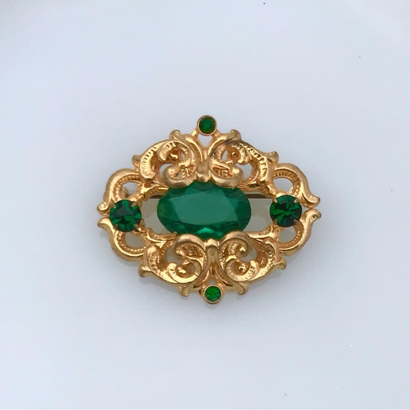 Vintage open back green glass stone brooch - Picture 1 of 2